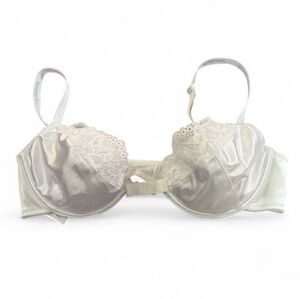 Wonderbra White Lace Push-Up Bra – Front Closure | 36C